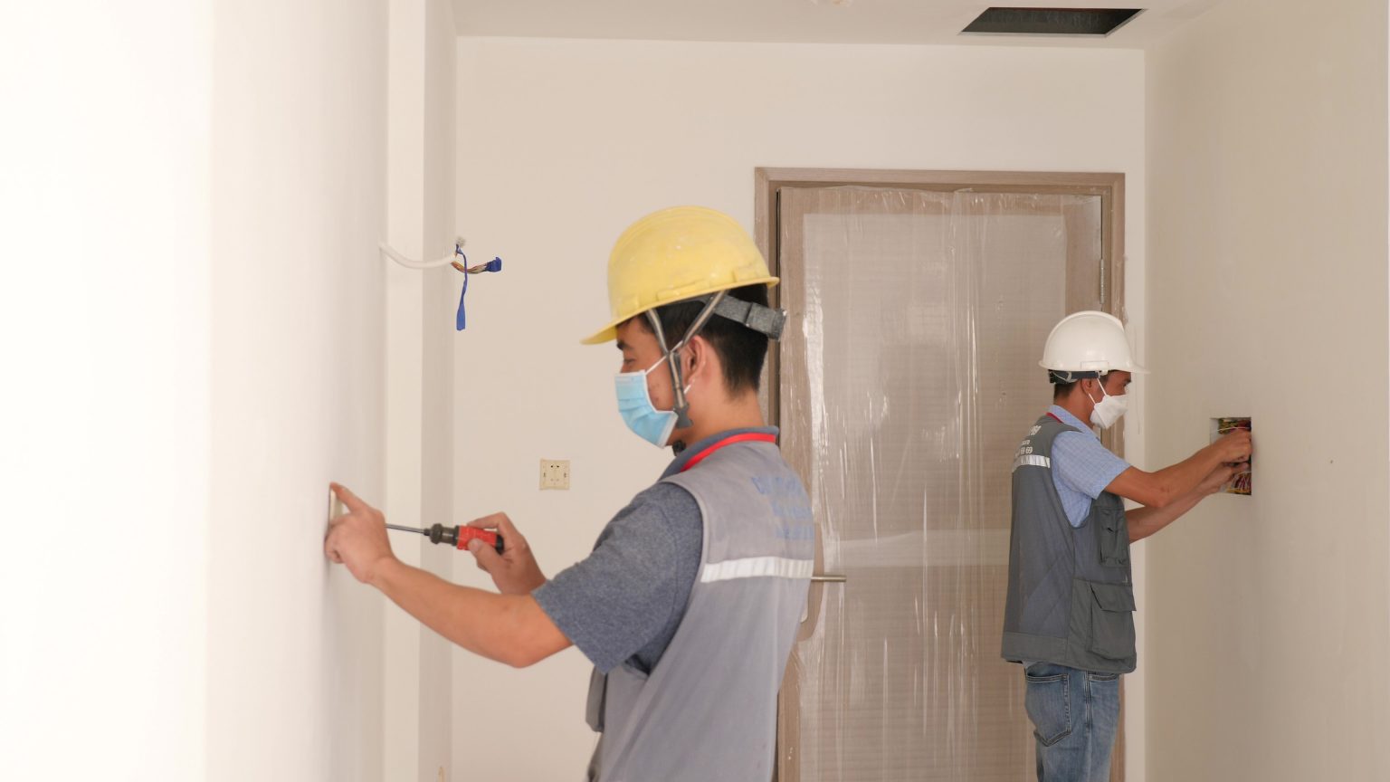 Thi công hệ thống điện tòa nhà cao tầng Thi công hệ thống điện tòa nhà cao tầng